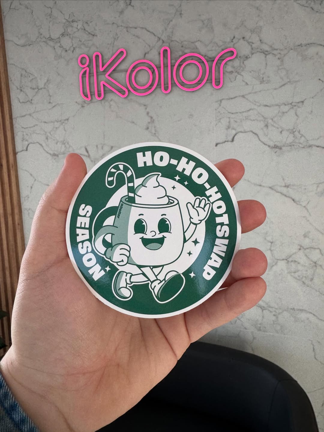 Drukowane naklejki i materiały reklamowe